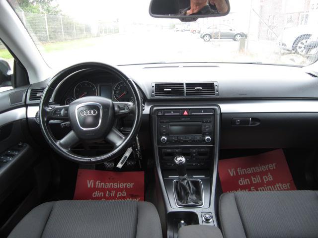 Audi A4 2,0 S-line 130 Limusine