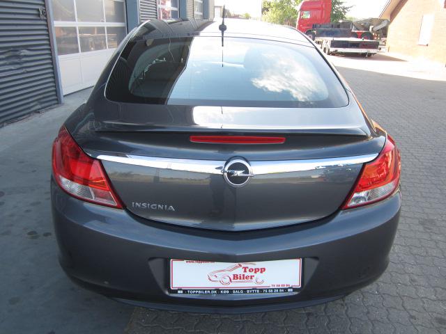 Opel Insignia 1,8 edition